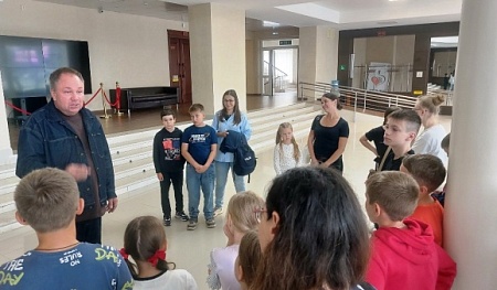 Владимирская филармония познакомила юных зрителей с профессией артиста Владимирская филармония познакомила юных зрителей с профессией артиста